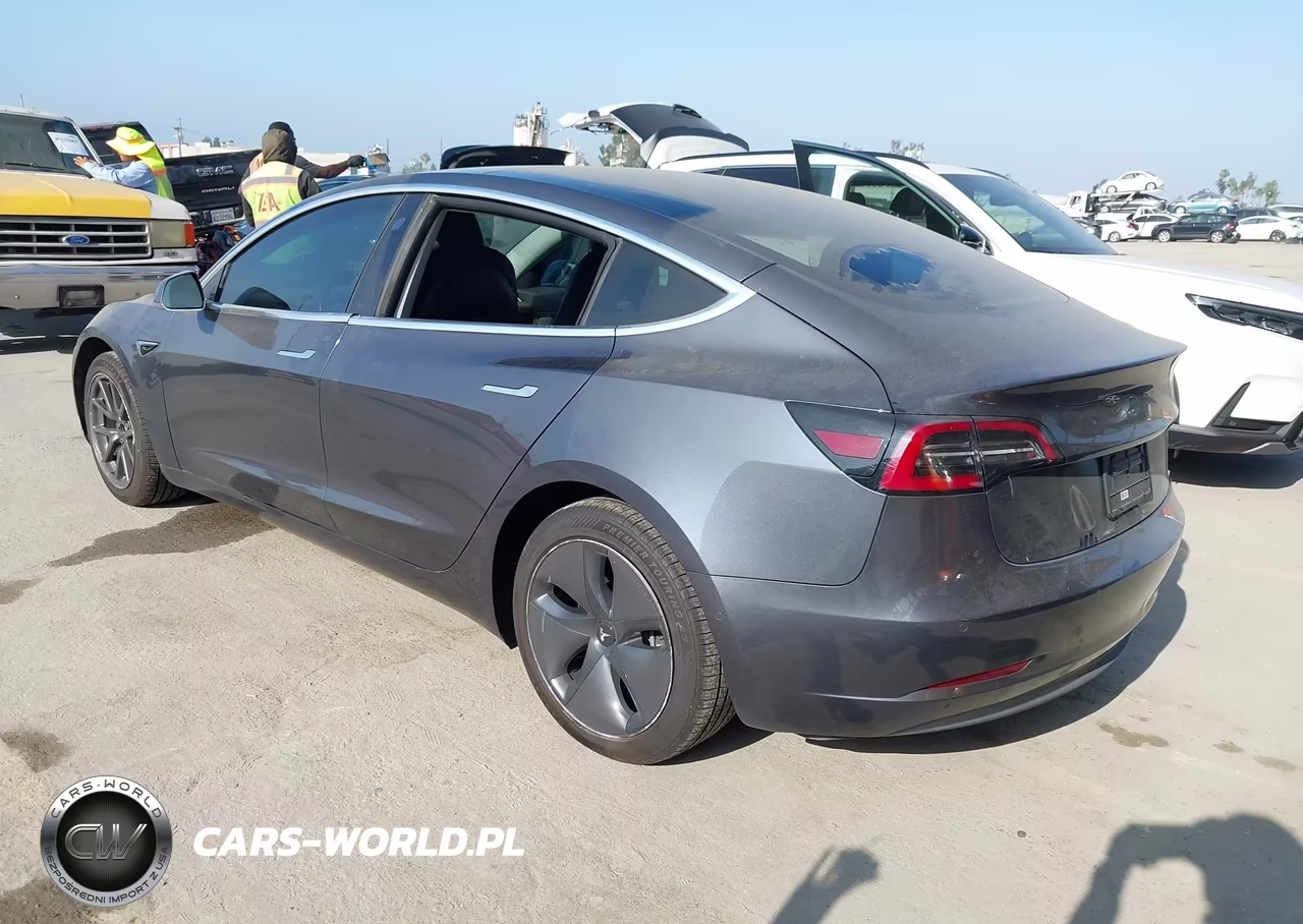 2018 Tesla Model 3 Long Range-Mid Range VIN:5YJ3E1EA3JF158809 - 3