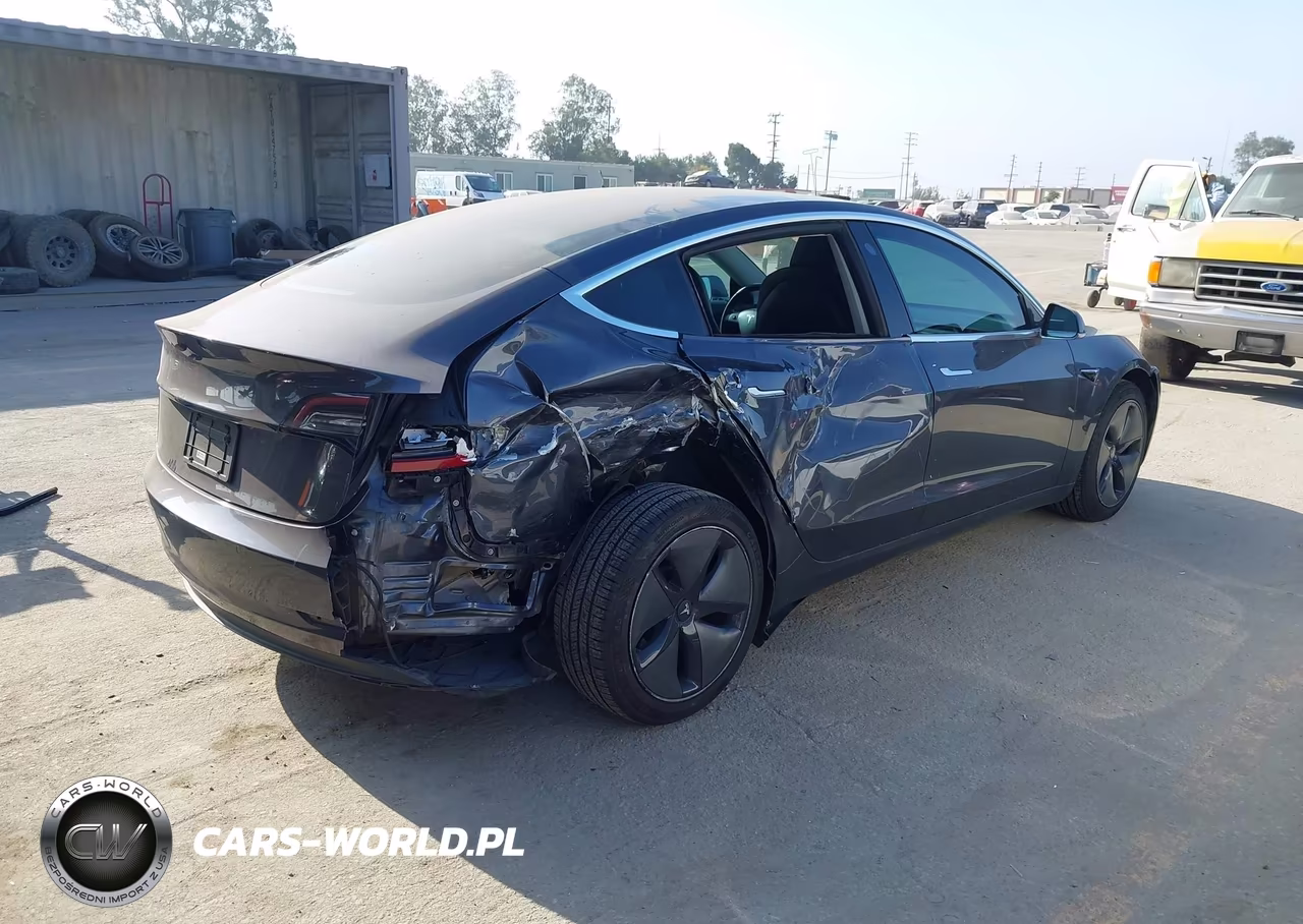 2018 Tesla Model 3 Long Range-Mid Range VIN:5YJ3E1EA3JF158809 - 4