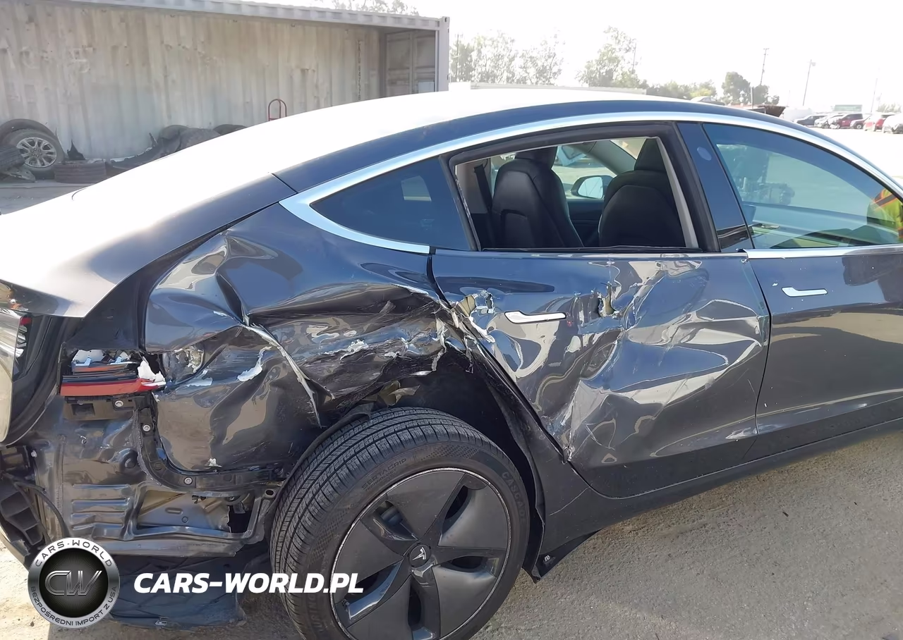 2018 Tesla Model 3 Long Range-Mid Range VIN:5YJ3E1EA3JF158809 - 6