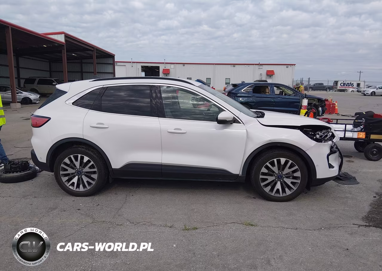 2020 Ford Escape Titanium VIN:1FMCU9J98LUB20172 - 13
