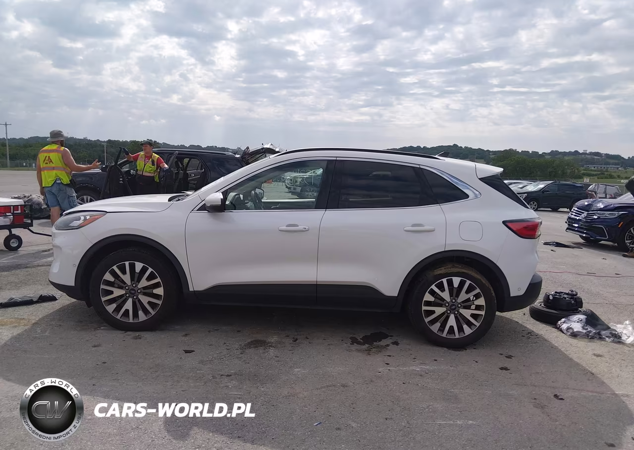 2020 Ford Escape Titanium VIN:1FMCU9J98LUB20172 - 14