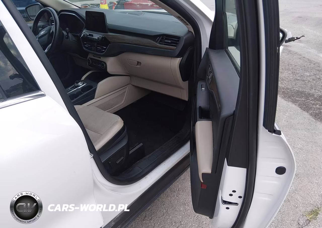 2020 Ford Escape Titanium VIN:1FMCU9J98LUB20172 - 5