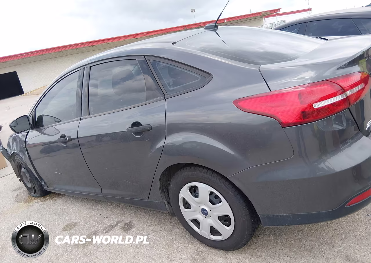 2018 Ford Focus S VIN:1FADP3E22JL311167 - 14