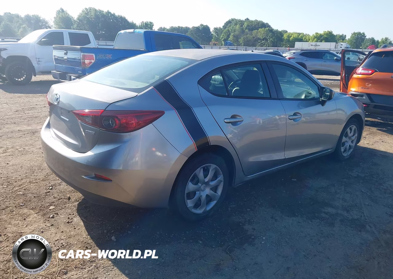 2015 Mazda Mazda3 I Sport VIN:3MZBM1U76FM159912 - 4