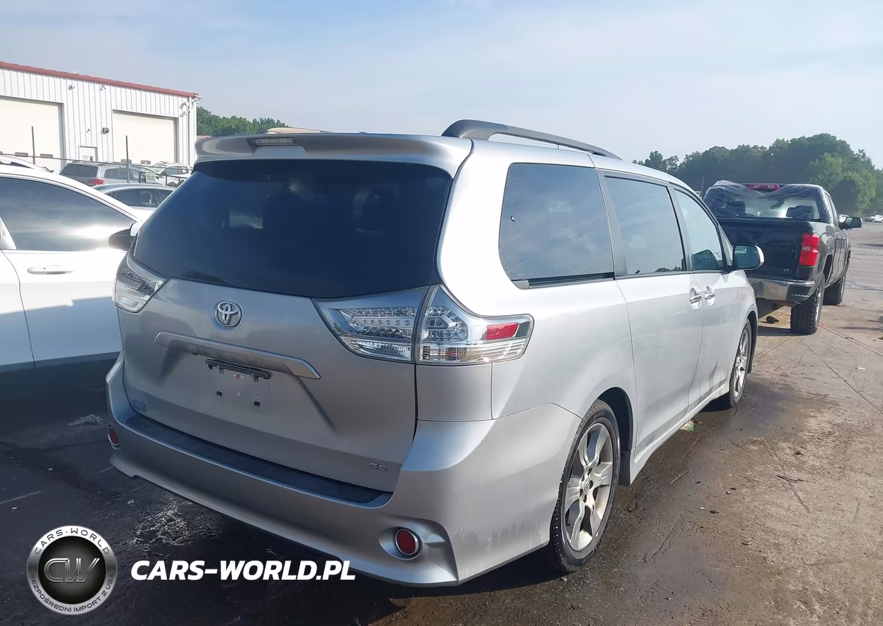 2015 Toyota Sienna Se 8 Passenger VIN:5TDXK3DC2FS529079 - 4