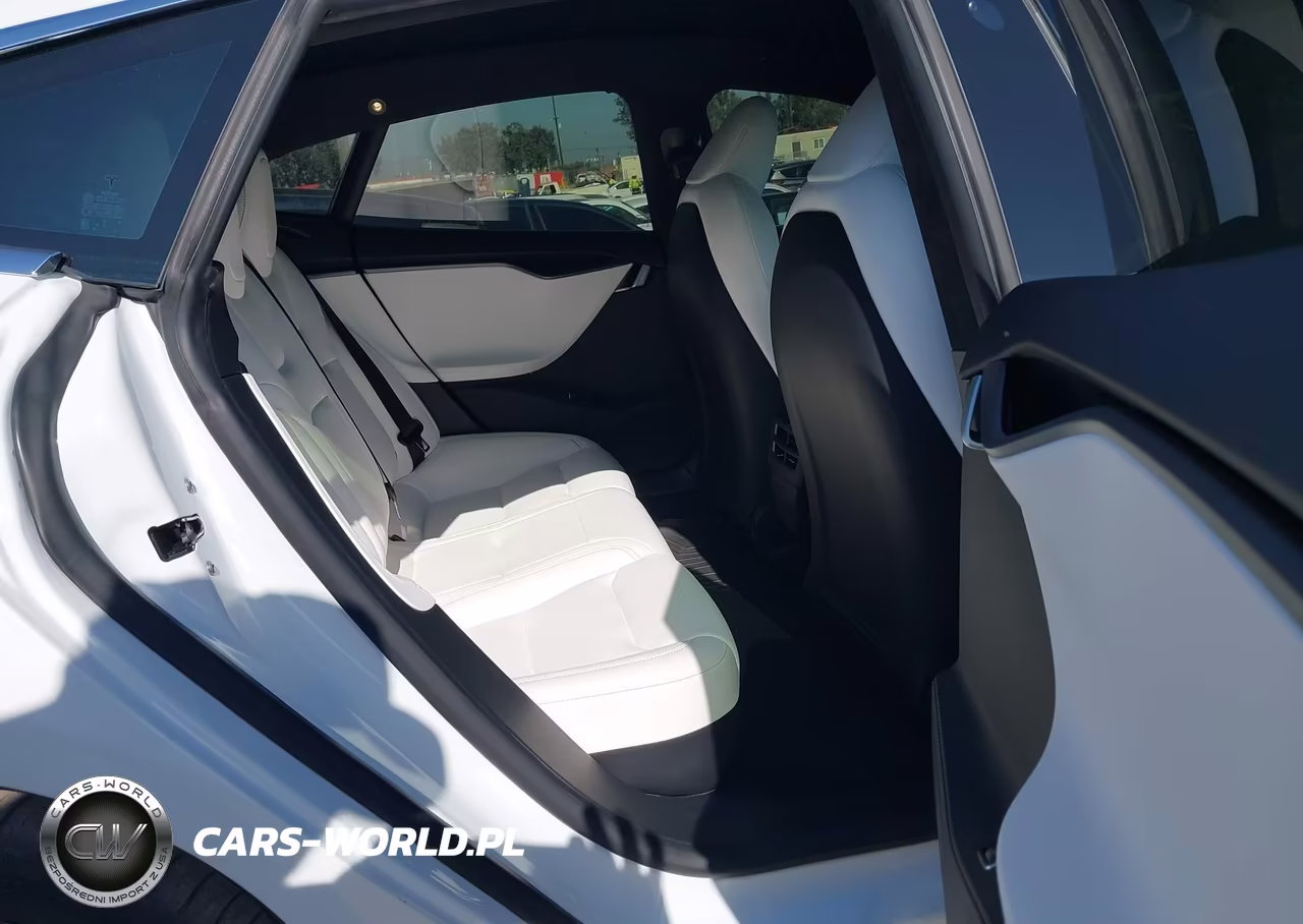 2020 Tesla Model S VIN:5YJSA1E2XLF415452 - 8
