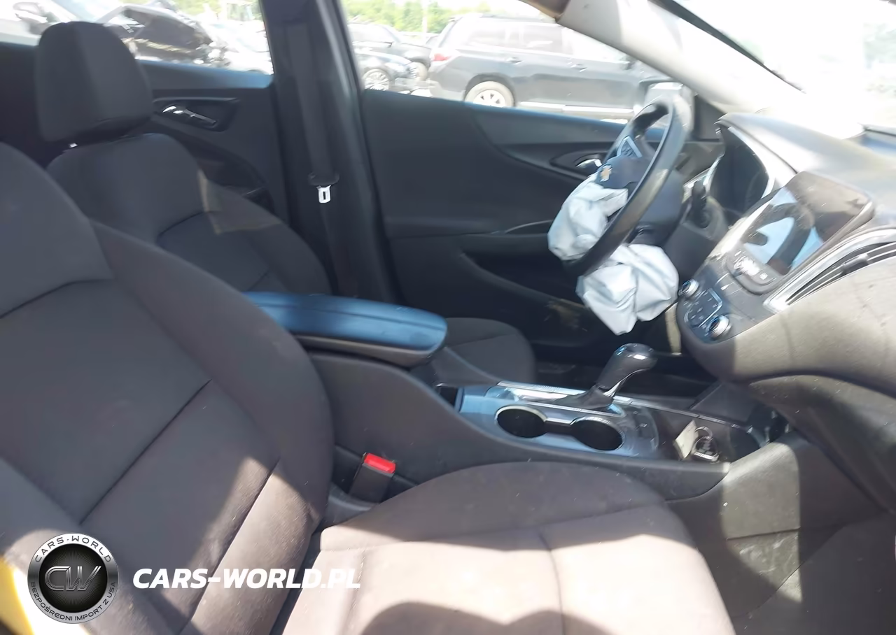 2019 Chevrolet Malibu Lt VIN:1G1ZD5ST6KF115369 - 5