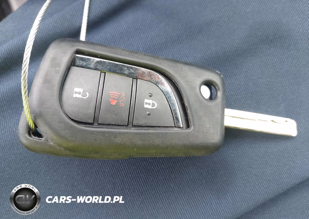 2020 Toyota Rav4 Hybrid Le VIN:2T3MWRFV2LW067500 - 11