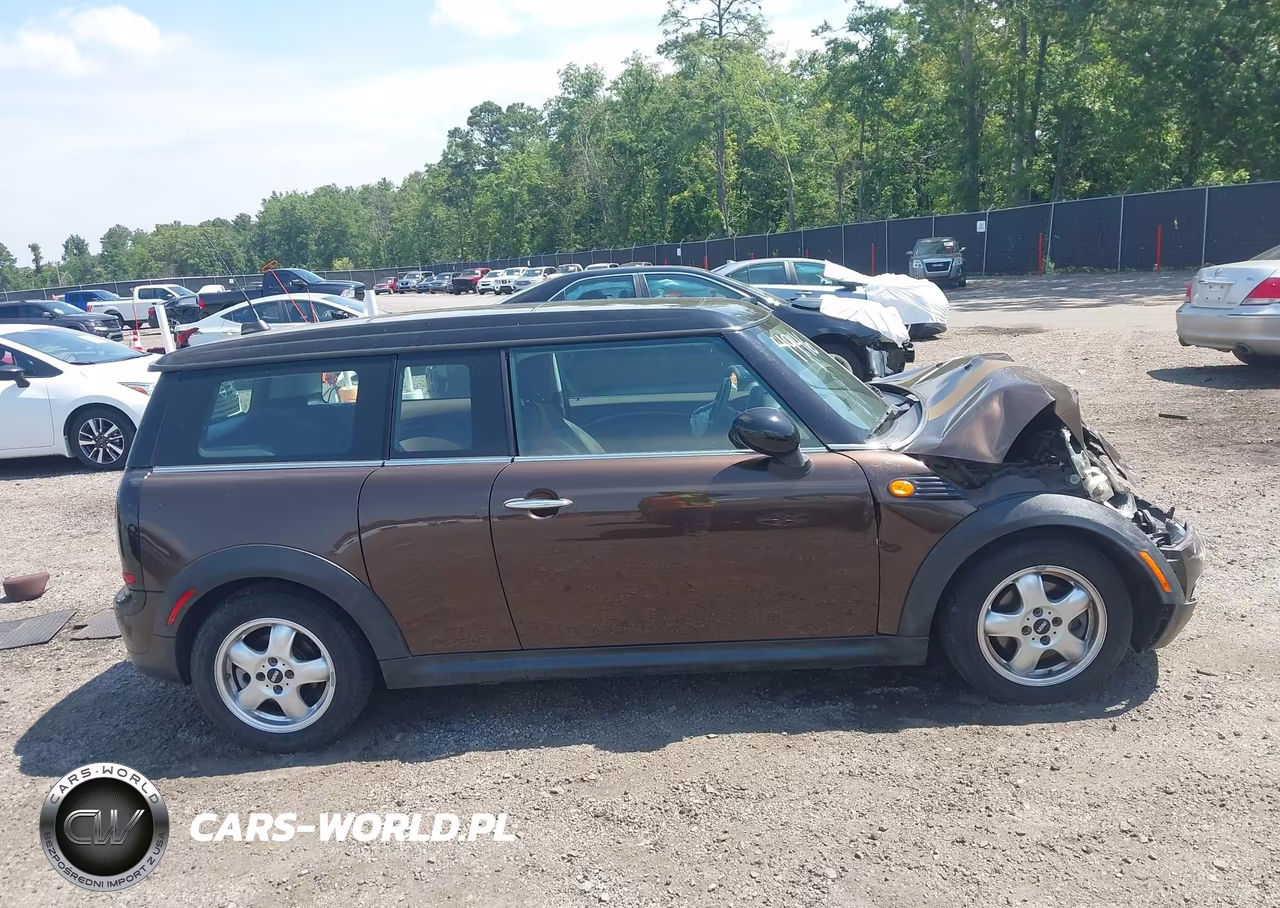 2010 Mini Cooper Clubman VIN:WMWML3C51ATX38128 - 14