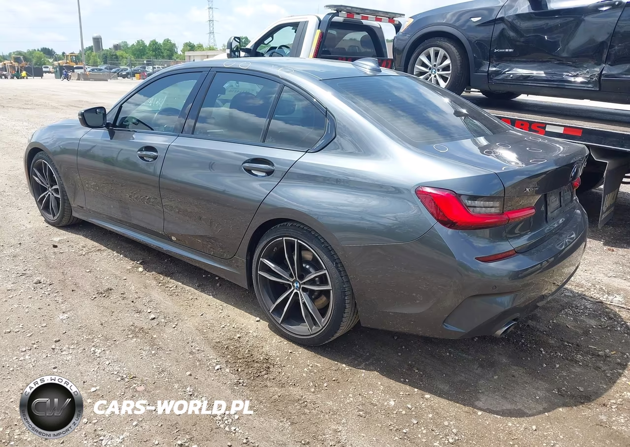 2019 BMW 330I xDrive VIN:WBA5R7C56KAJ81448 - 3