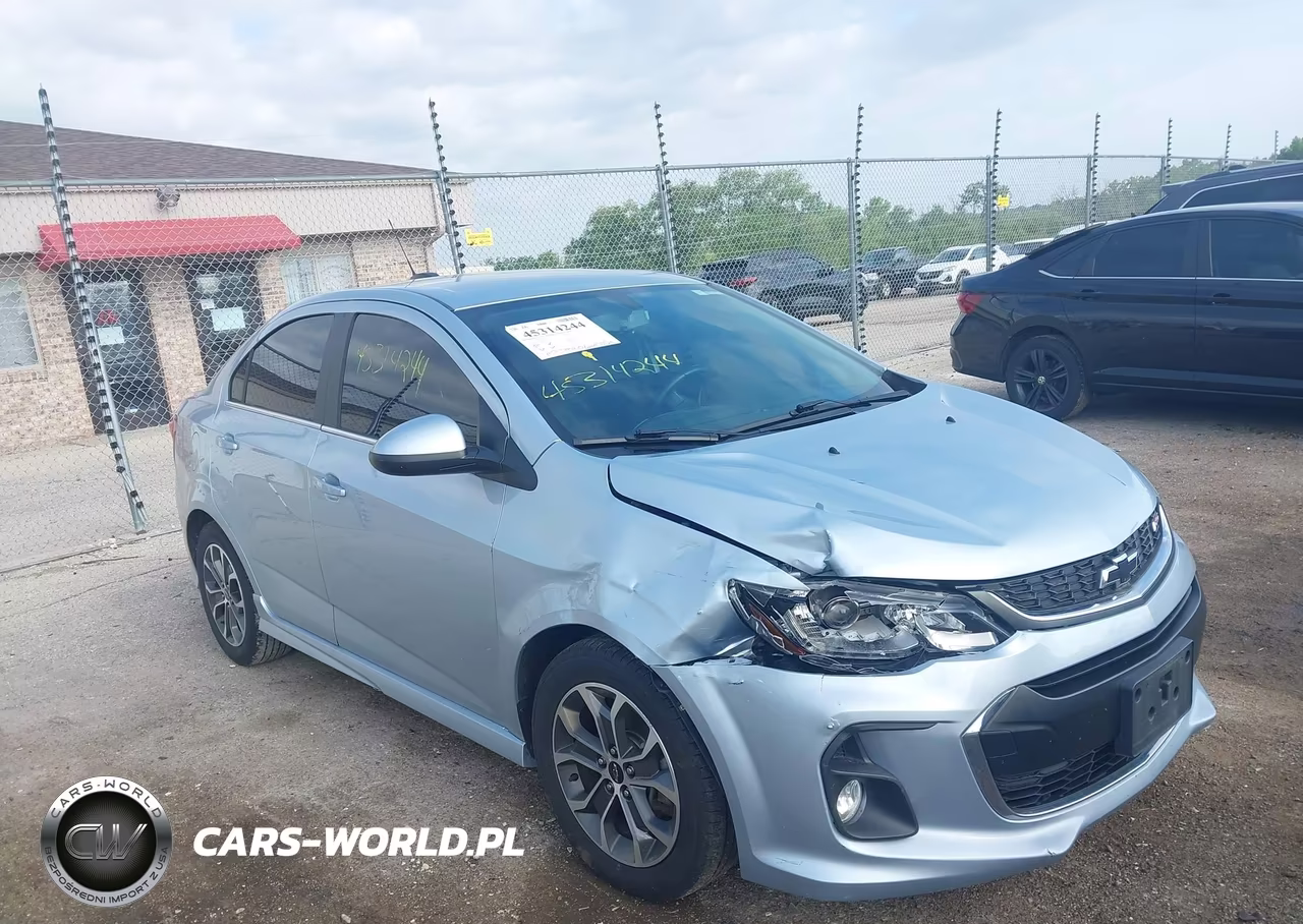 2018 Chevrolet Sonic Lt Auto – zdjęcie 1 z 16