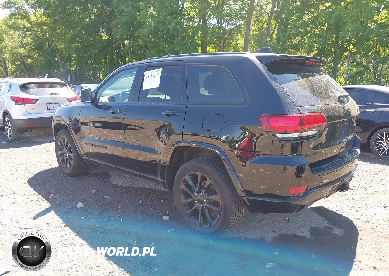 2020 Jeep Grand Cherokee Altitude 4X4 VIN:1C4RJFAG6LC122433 - 3
