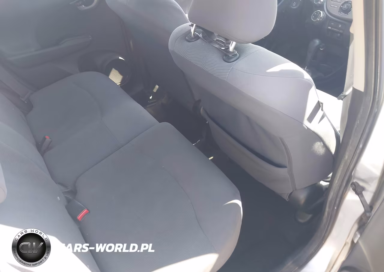 2012 Honda Fit VIN:JHMGE8H33CC025313 - 8