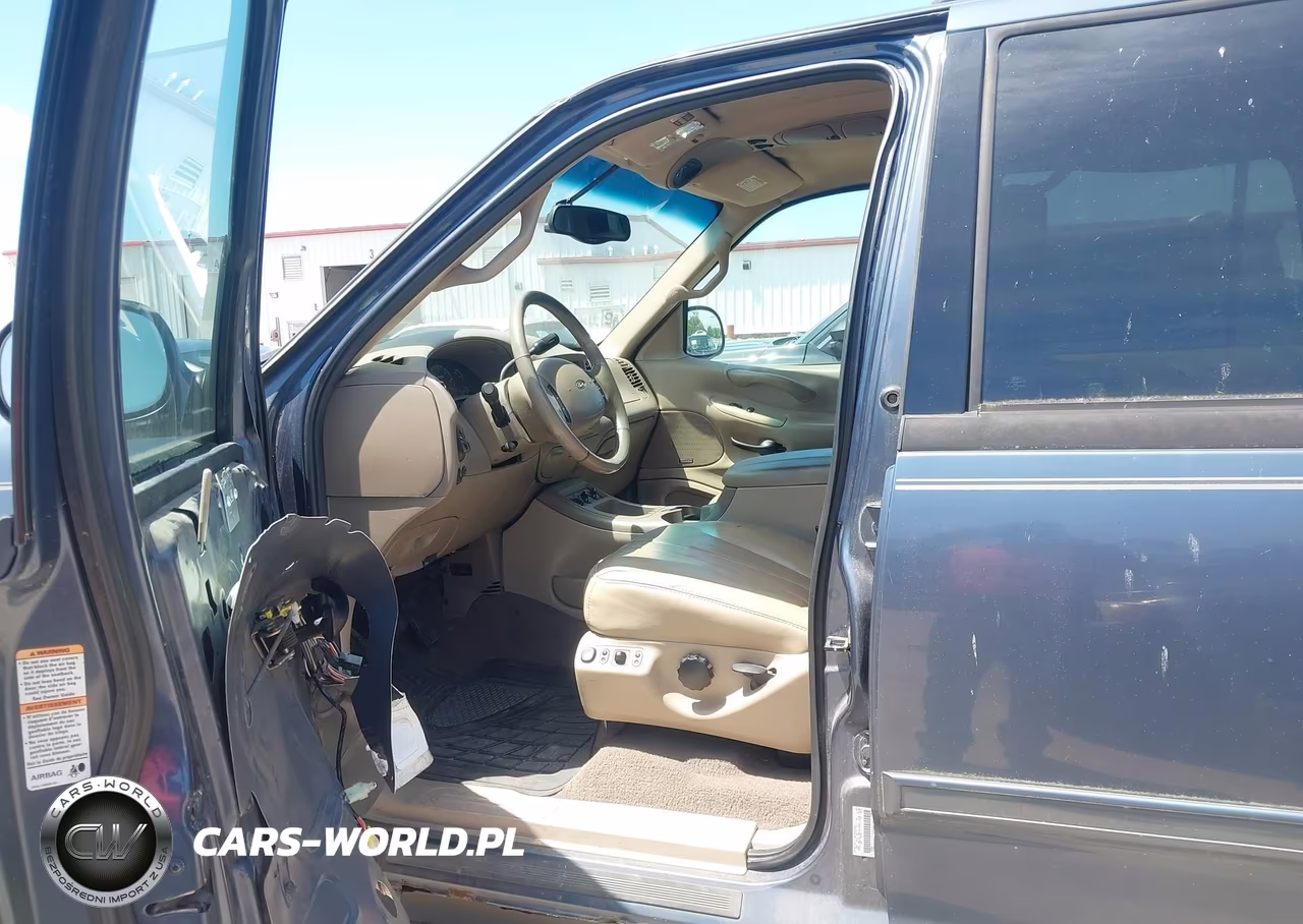 2001 Ford Expedition Eddie Bauer VIN:1FMFU18L91LA52998 - 5