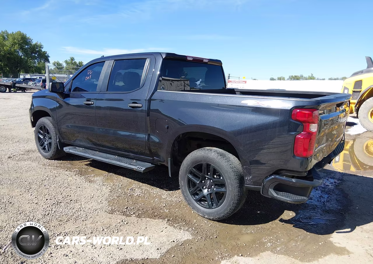 2022 Chevrolet Silverado 1500 4Wd Short Bed Custom VIN:1GCPDBEKXNZ588582 - 3