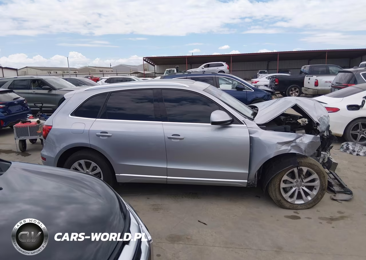 2015 Audi Q5 2.0T Premium VIN:WA1LFAFP9FA064637 - 14