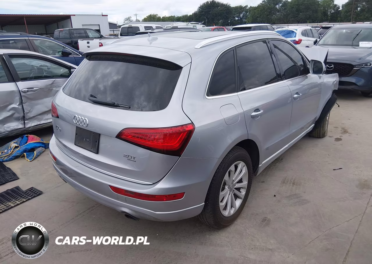 2015 Audi Q5 2.0T Premium VIN:WA1LFAFP9FA064637 - 4