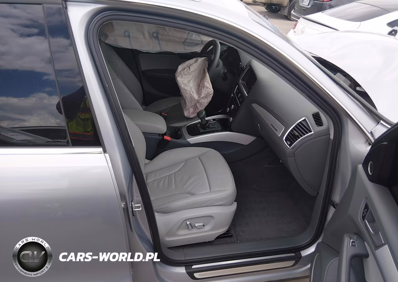 2015 Audi Q5 2.0T Premium VIN:WA1LFAFP9FA064637 - 5