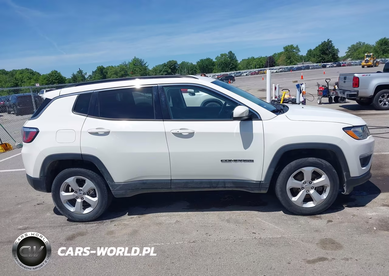 2020 Jeep Compass Latitude 4X4 VIN:3C4NJDBB1LT143233 - 13