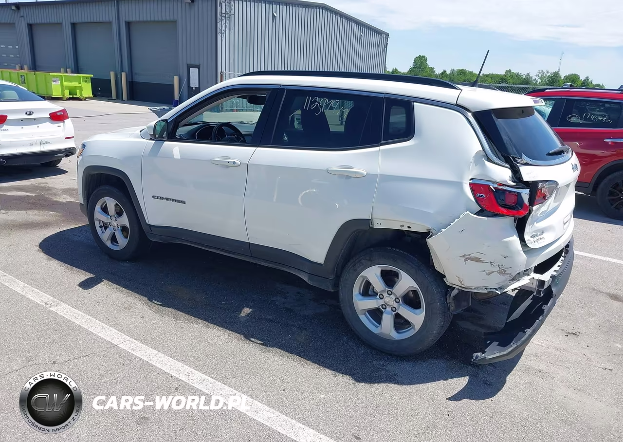 2020 Jeep Compass Latitude 4X4 VIN:3C4NJDBB1LT143233 - 3