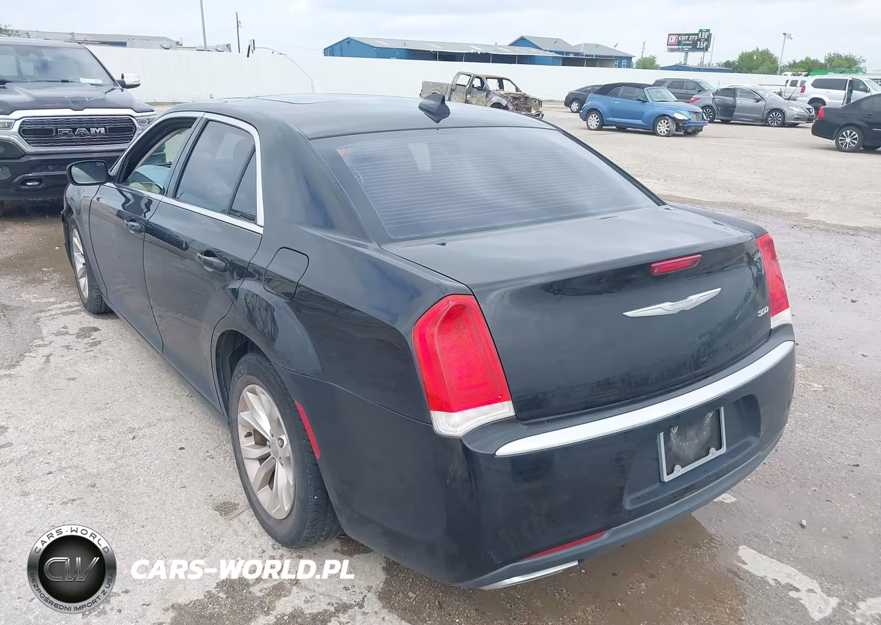 2016 Chrysler 300 Anniversary Edition VIN:2C3CCAAG9GH123702 - 3