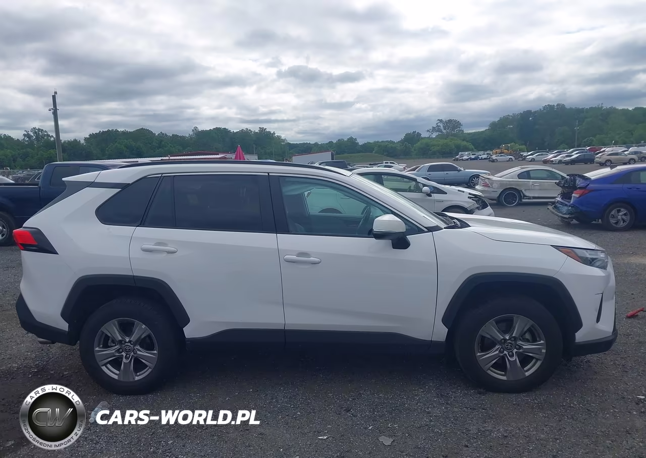 2024 Toyota Rav4 Xle VIN:2T3P1RFV1RC418161 - 12