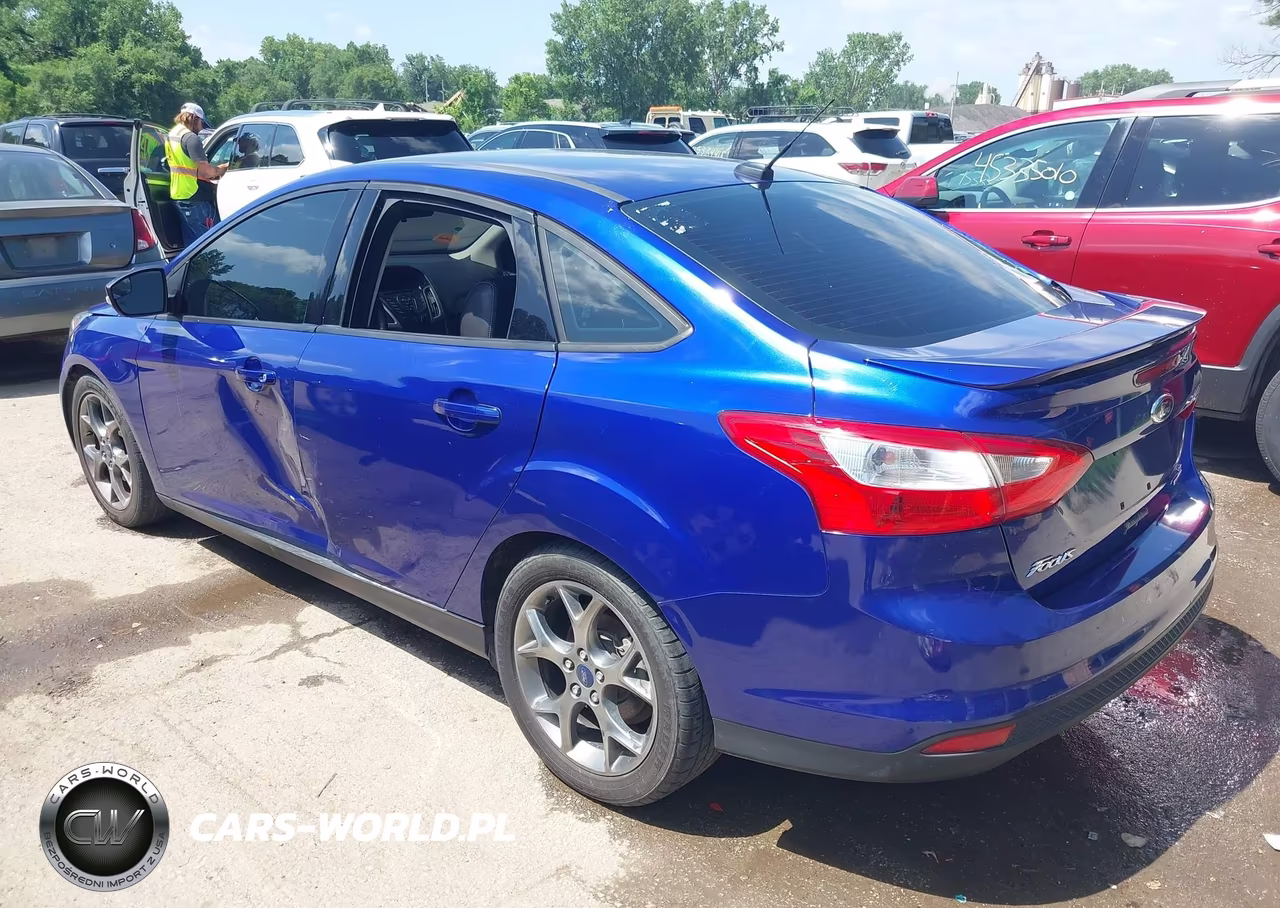 2014 Ford Focus Se VIN:1FADP3F20EL254102 - 3