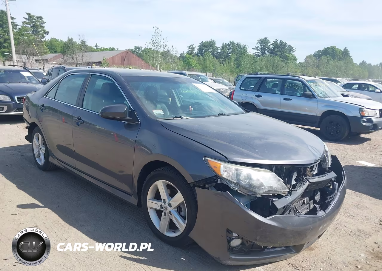 2014 Toyota Camry Se – zdjęcie 1 z 22