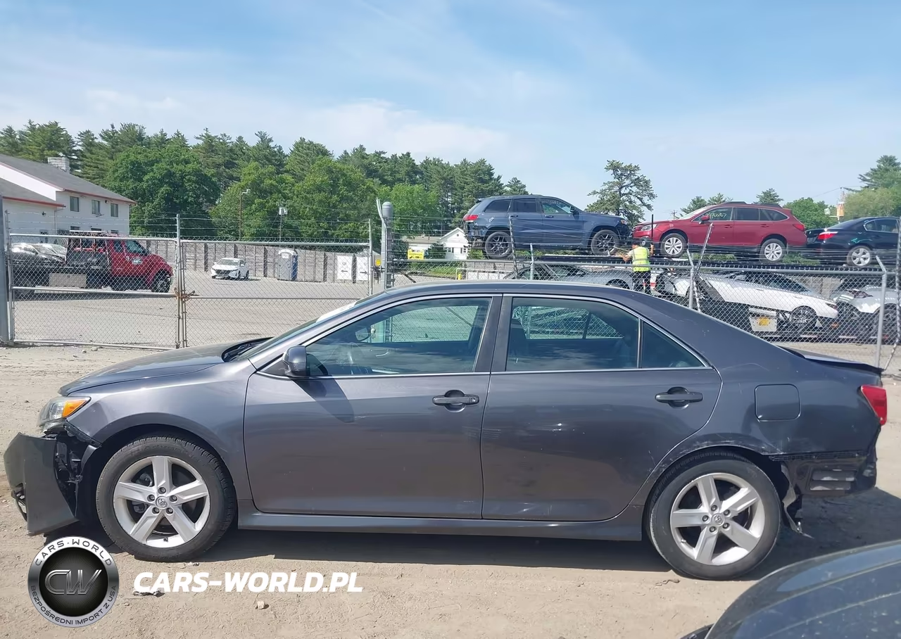 2014 Toyota Camry Se VIN:4T1BF1FK1EU323166 - 15
