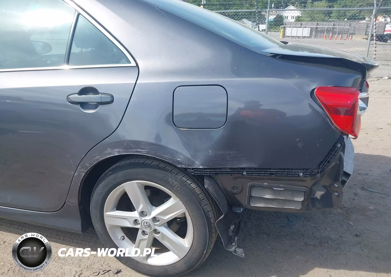2014 Toyota Camry Se VIN:4T1BF1FK1EU323166 - 18
