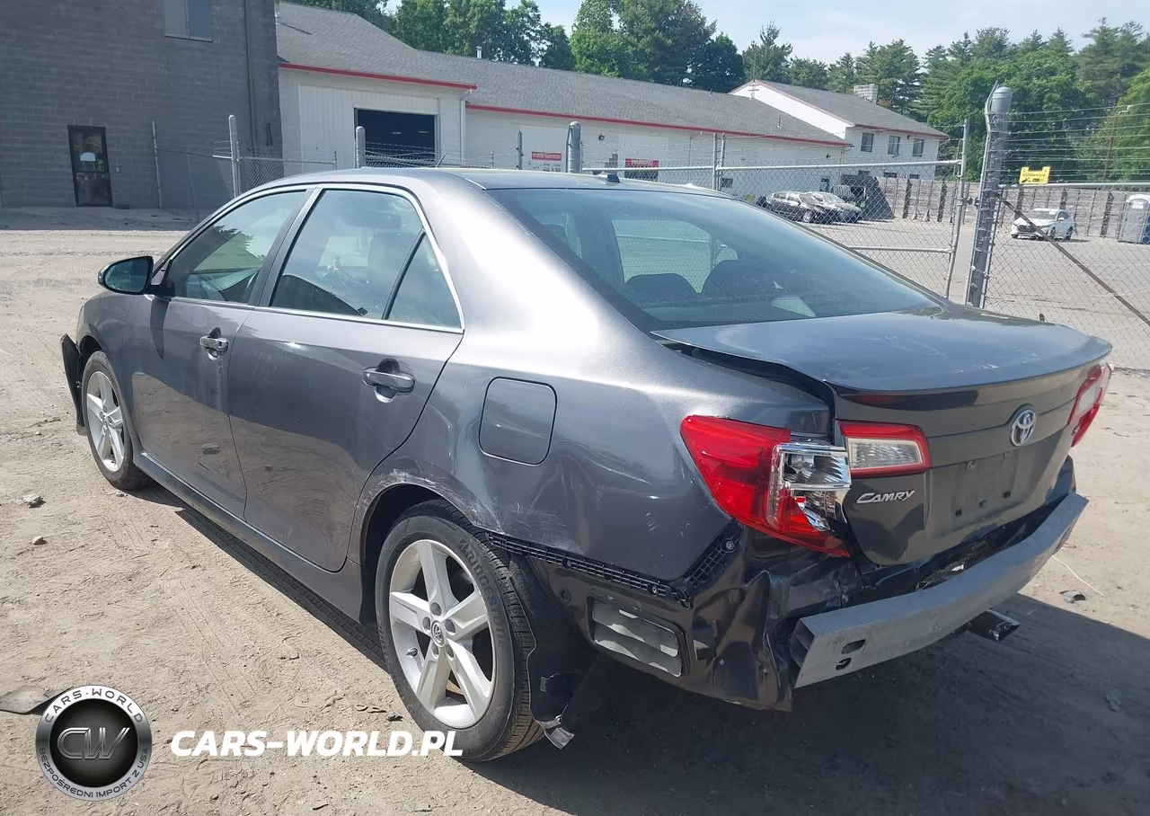 2014 Toyota Camry Se VIN:4T1BF1FK1EU323166 - 3