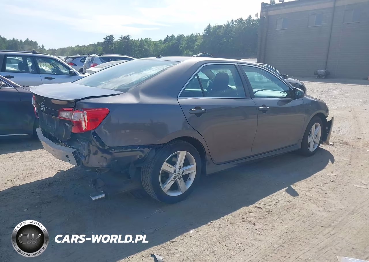 2014 Toyota Camry Se VIN:4T1BF1FK1EU323166 - 4