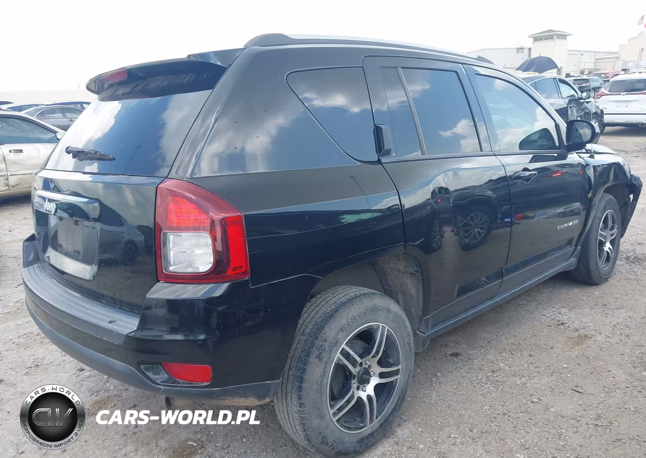 2015 Jeep Compass Sport VIN:1C4NJCBA4FD436992 - 4