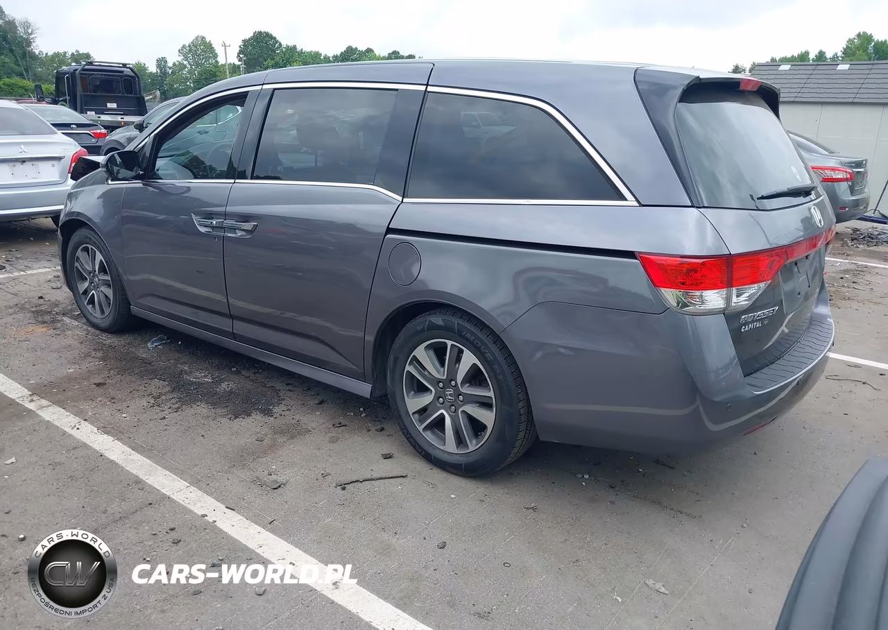 2015 Honda Odyssey Touring-Touring Elite VIN:5FNRL5H94FB070173 - 3