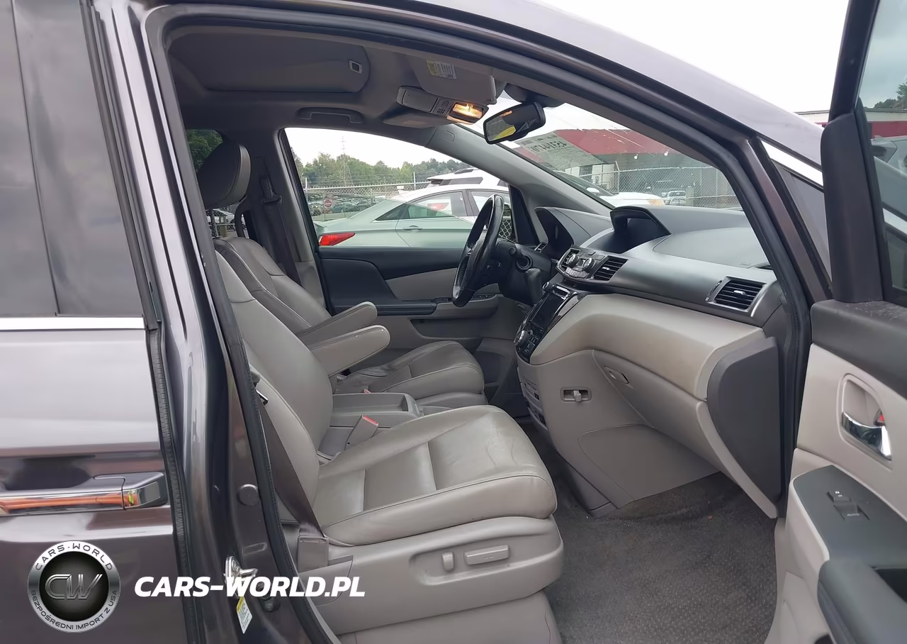 2015 Honda Odyssey Touring-Touring Elite VIN:5FNRL5H94FB070173 - 5