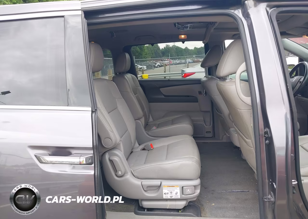 2015 Honda Odyssey Touring-Touring Elite VIN:5FNRL5H94FB070173 - 8