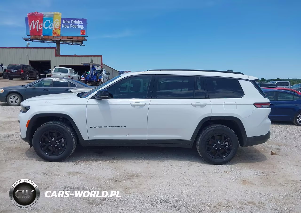 2026 Jeep Grand Cherokee L Altitude 4X4 VIN:1C4RJKAR8T8565650 - 15