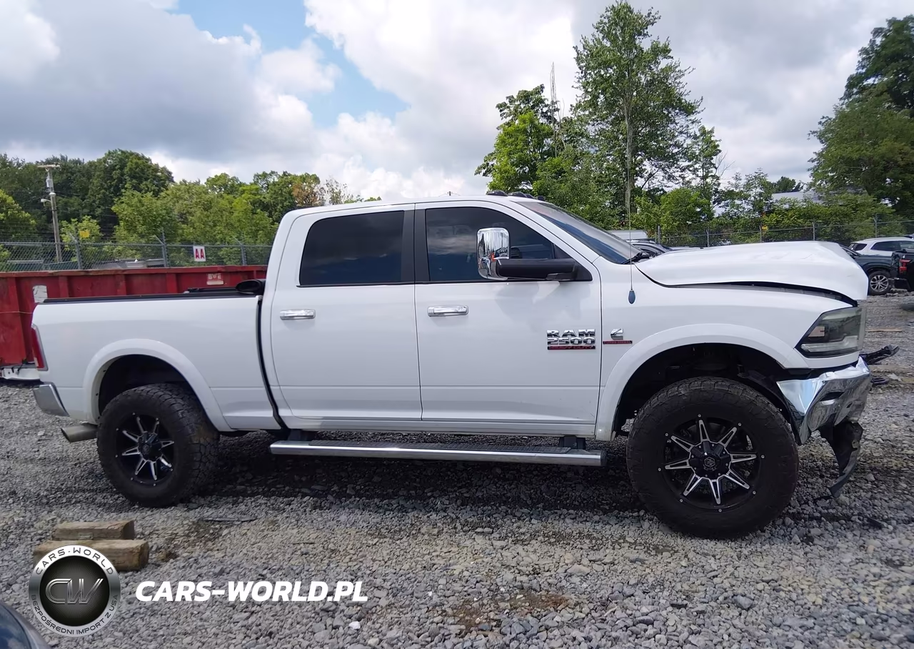 2013 Ram 2500 Laramie VIN:3C6UR5FLXDG560719 - 13