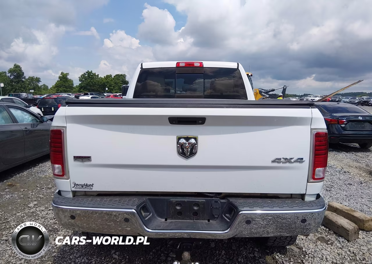 2013 Ram 2500 Laramie VIN:3C6UR5FLXDG560719 - 16