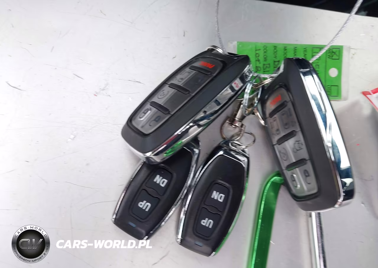 2026 Chrysler Pacifica Select VIN:2C4RC1BG8TR151421 - 11