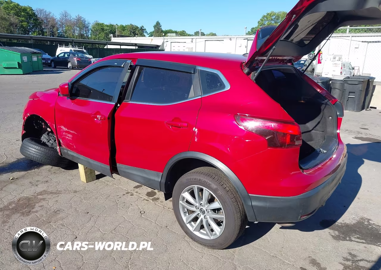 2018 Nissan Rogue Sport S VIN:JN1BJ1CR9JW257813 - 3