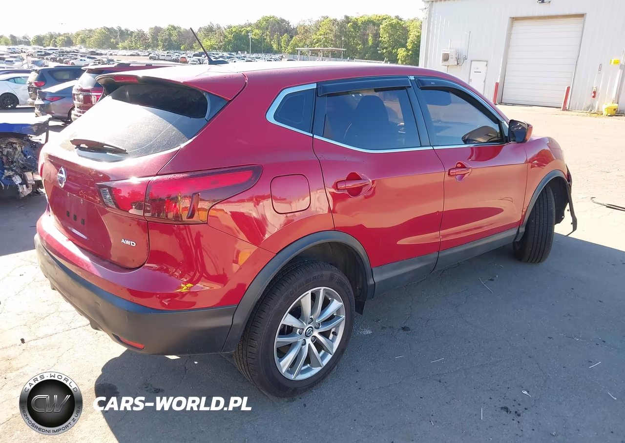 2018 Nissan Rogue Sport S VIN:JN1BJ1CR9JW257813 - 4