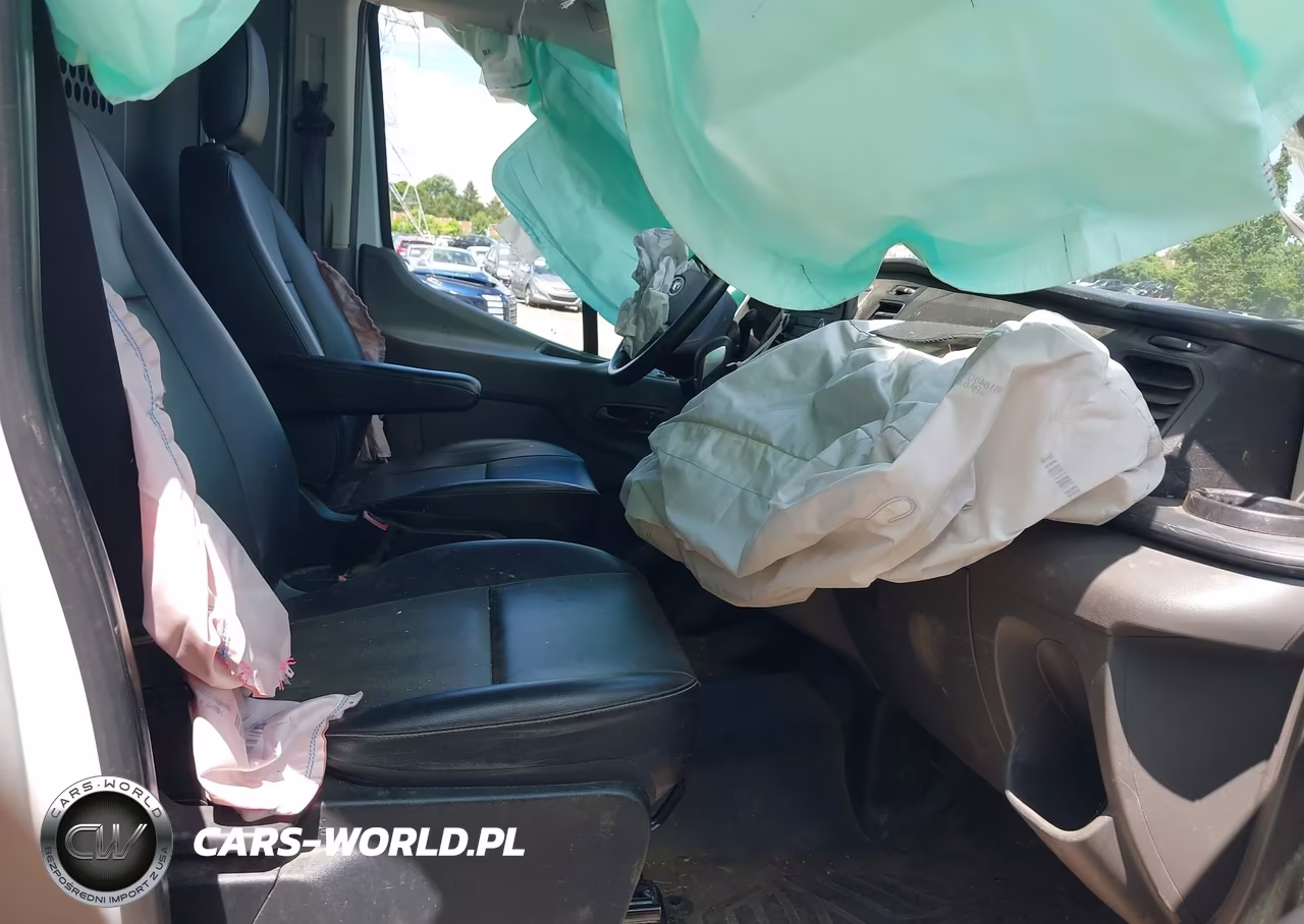 2022 Ford Transit-250 VIN:1FTBR1C81NKA11462 - 5
