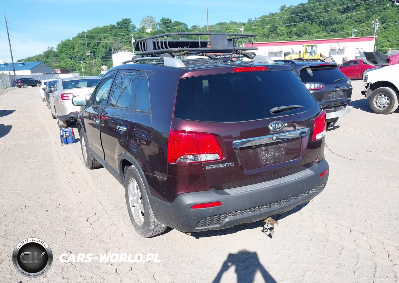 2012 Kia Sorento Lx VIN:5XYKTCA6XCG285390 - 3