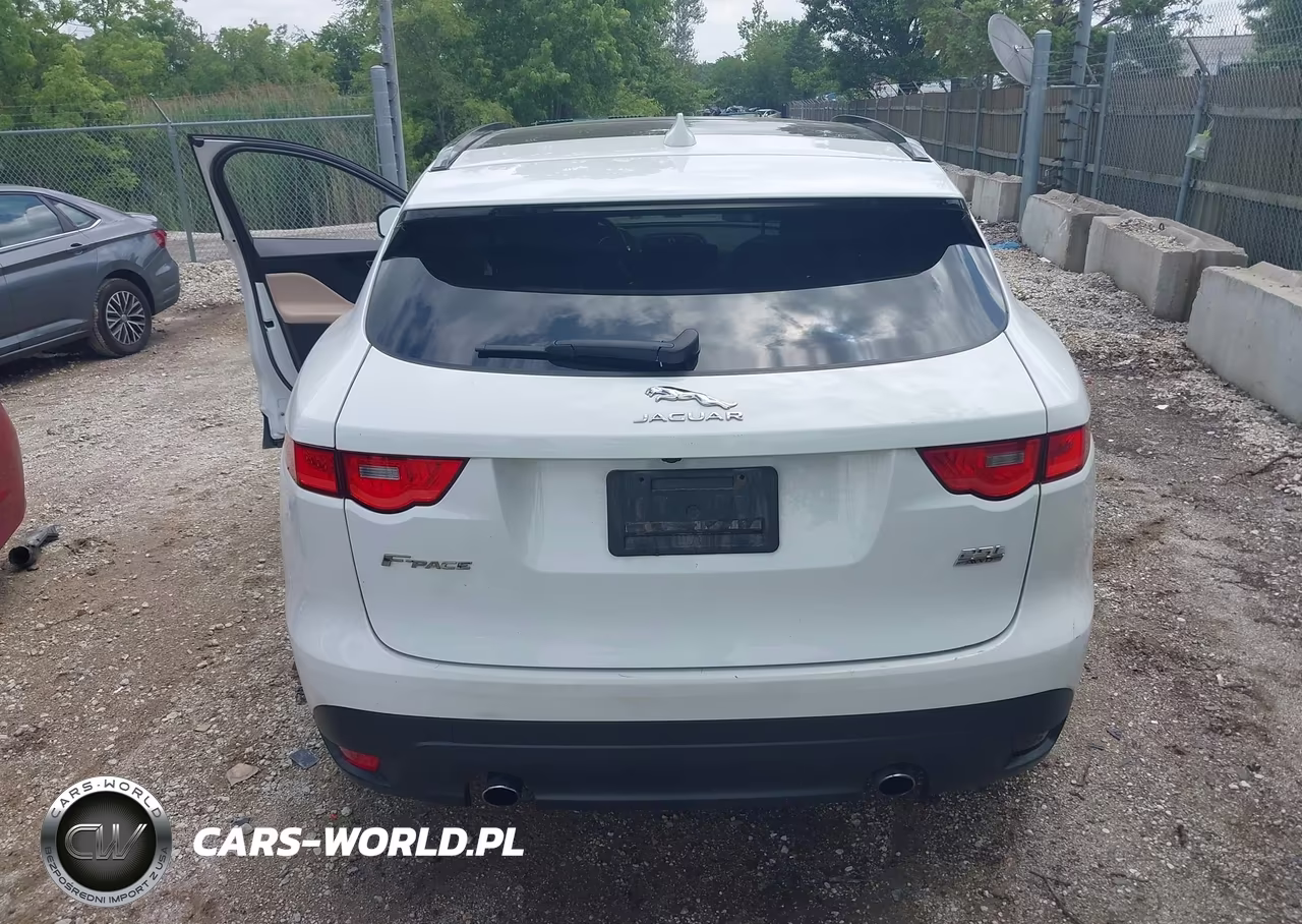 2018 Jaguar F-Pace 25T Premium VIN:SADCJ2FXXJA270184 - 16