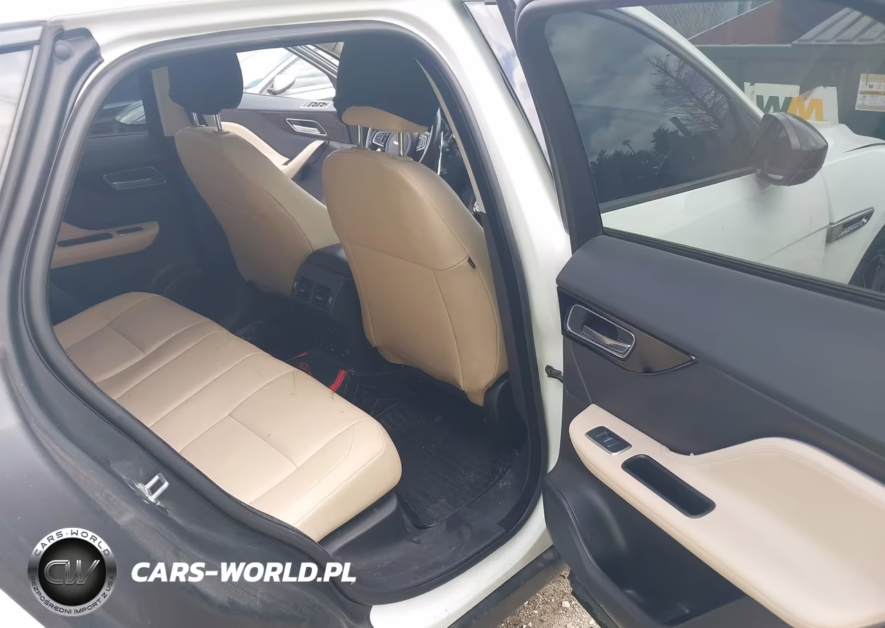 2018 Jaguar F-Pace 25T Premium VIN:SADCJ2FXXJA270184 - 8