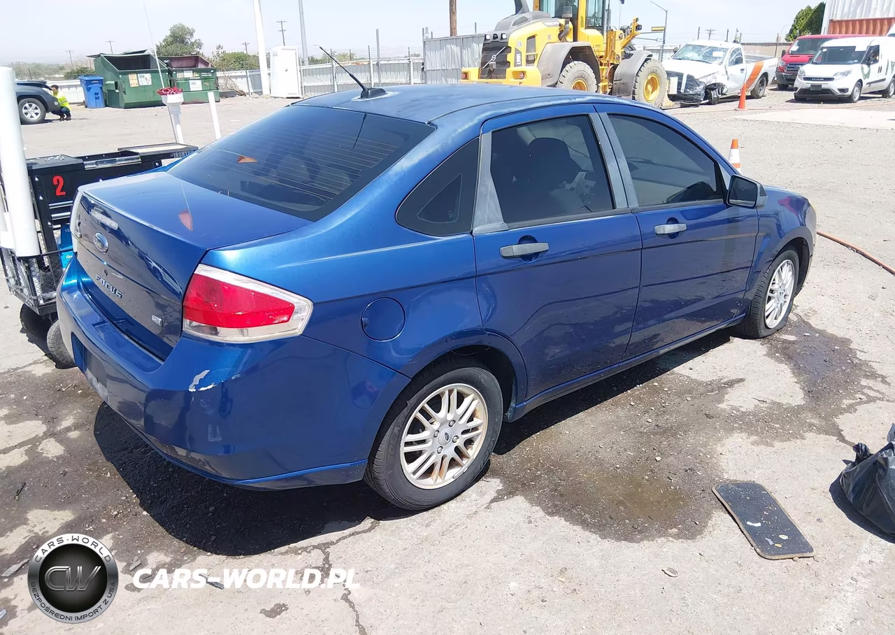 2009 Ford Focus Se VIN:1FAHP35N89W147218 - 4