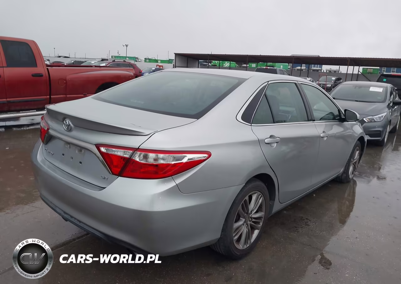 2017 Toyota Camry Se VIN:4T1BF1FK5HU340704 - 4