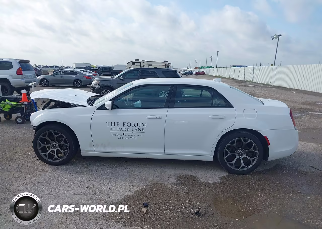 2015 Chrysler 300 300S VIN:2C3CCABG3FH908861 - 14