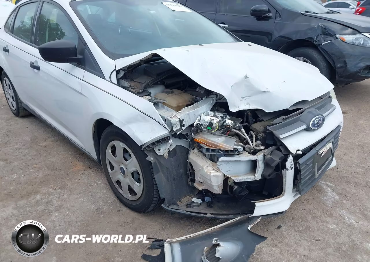 2014 Ford Focus S VIN:1FADP3E2XEL373468 - 6